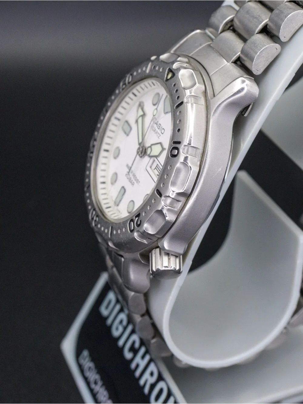 Casio Rare MD-705C Vintage 36mm JDM Import Day/Date 36mm Dive Watch